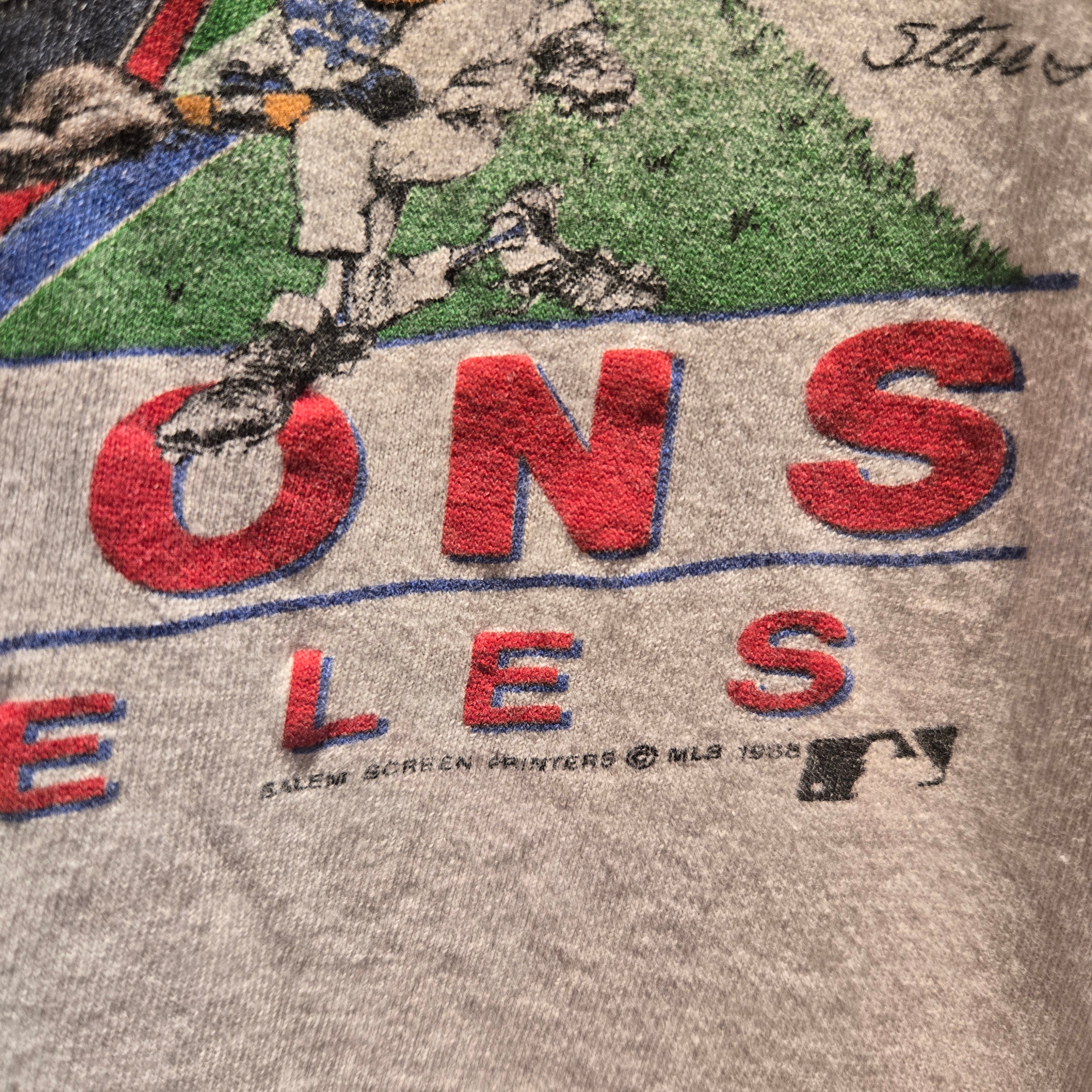 VTG 1988 Los Angeles World Series Champions Team Graphic Boxy T-Shirt: Large
