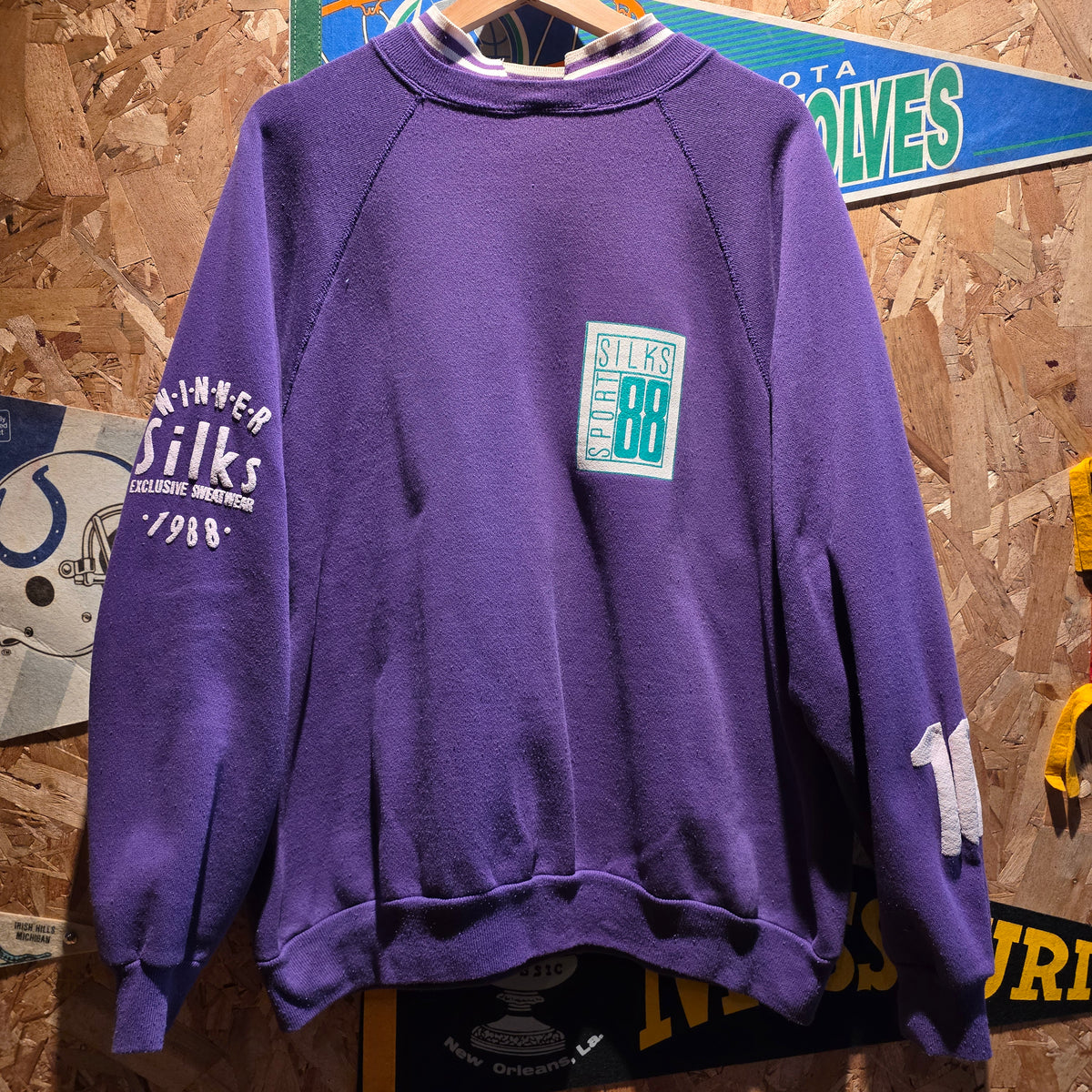 VTG 1988 Silks Winner Exclusive Sweatshirt Los Angeles Turf-Club: XL