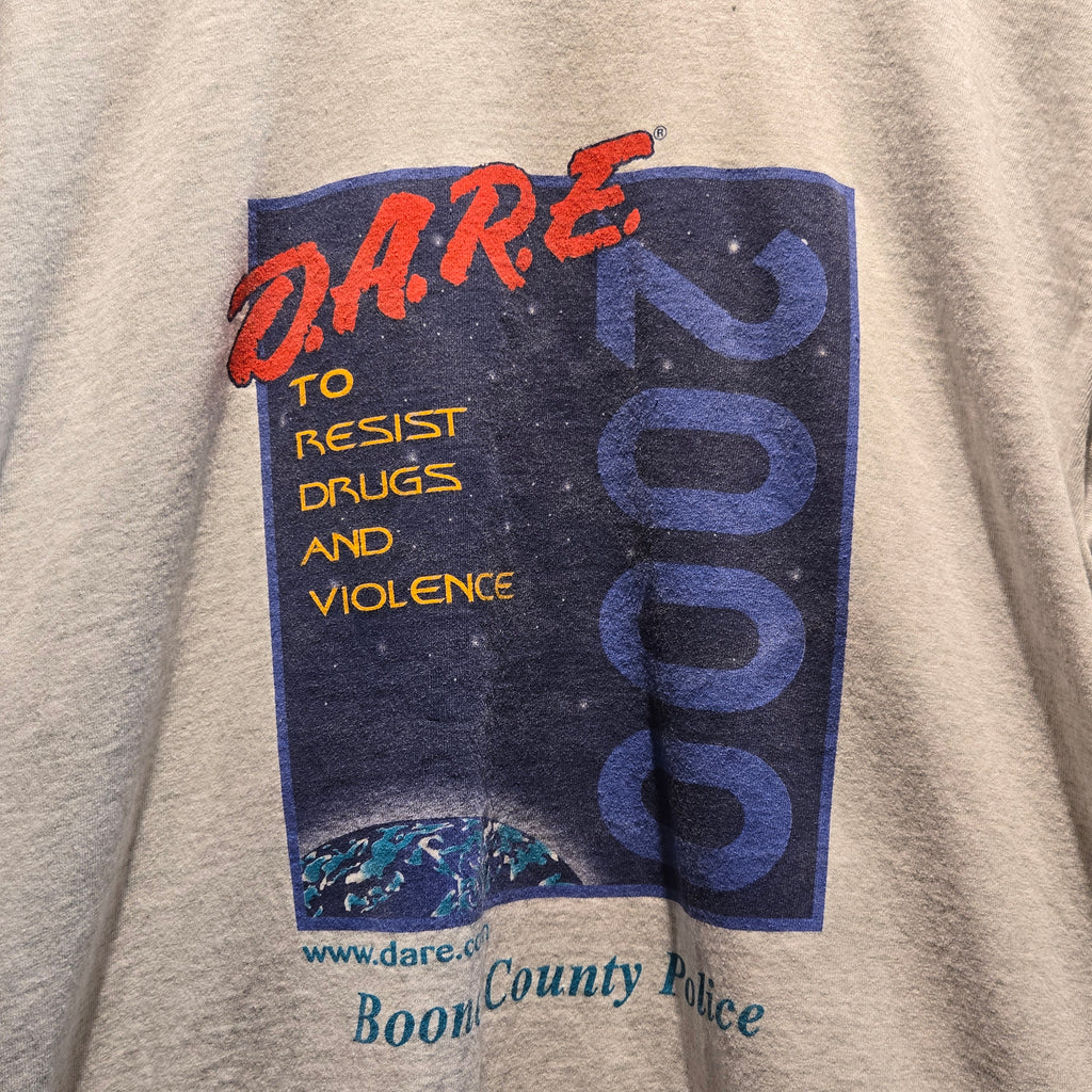 VTG 2000 D.A.R.E Resist Drugs  And Violence Graphic T-Shirt: XL