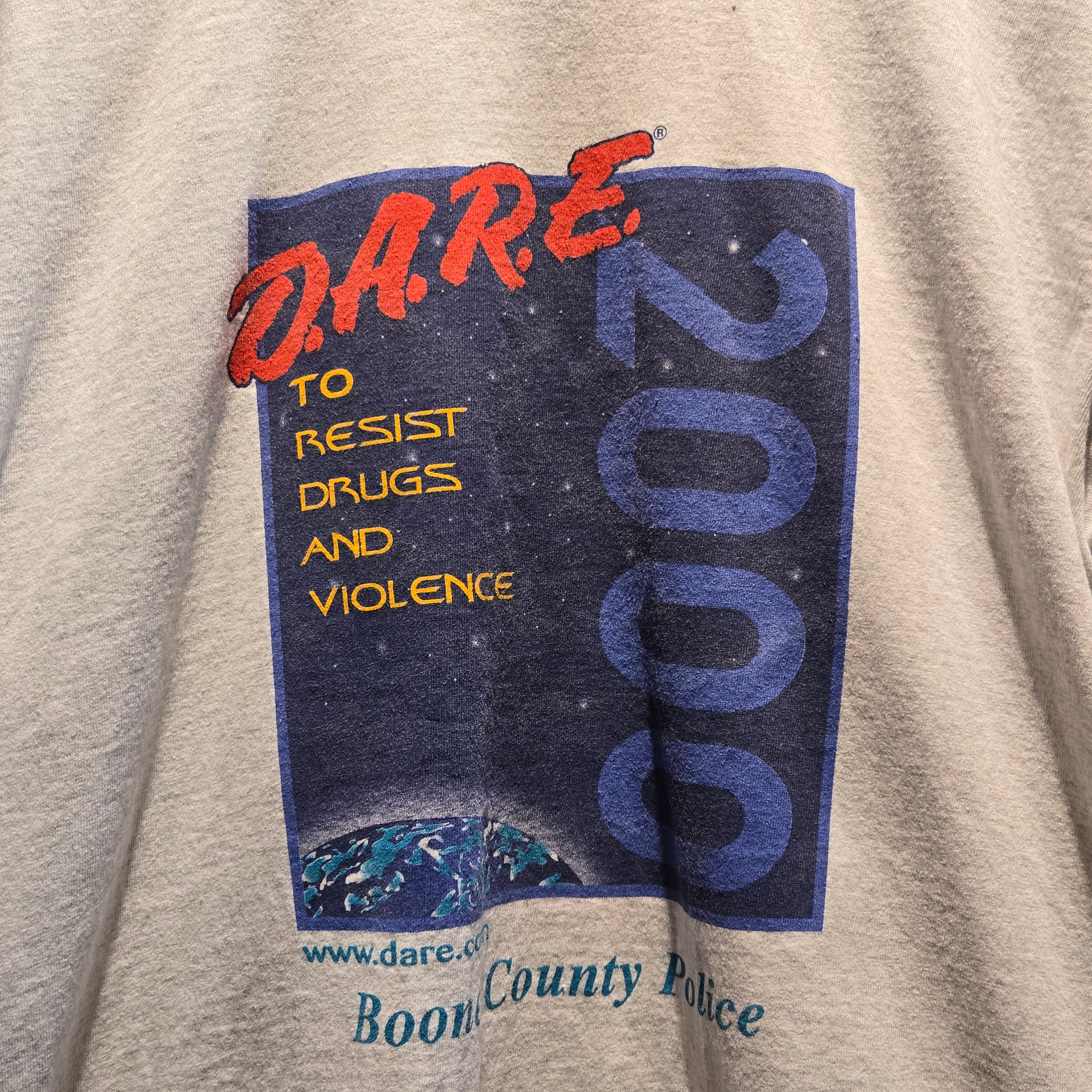 VTG 2000 D.A.R.E Resist Drugs  And Violence Graphic T-Shirt: XL
