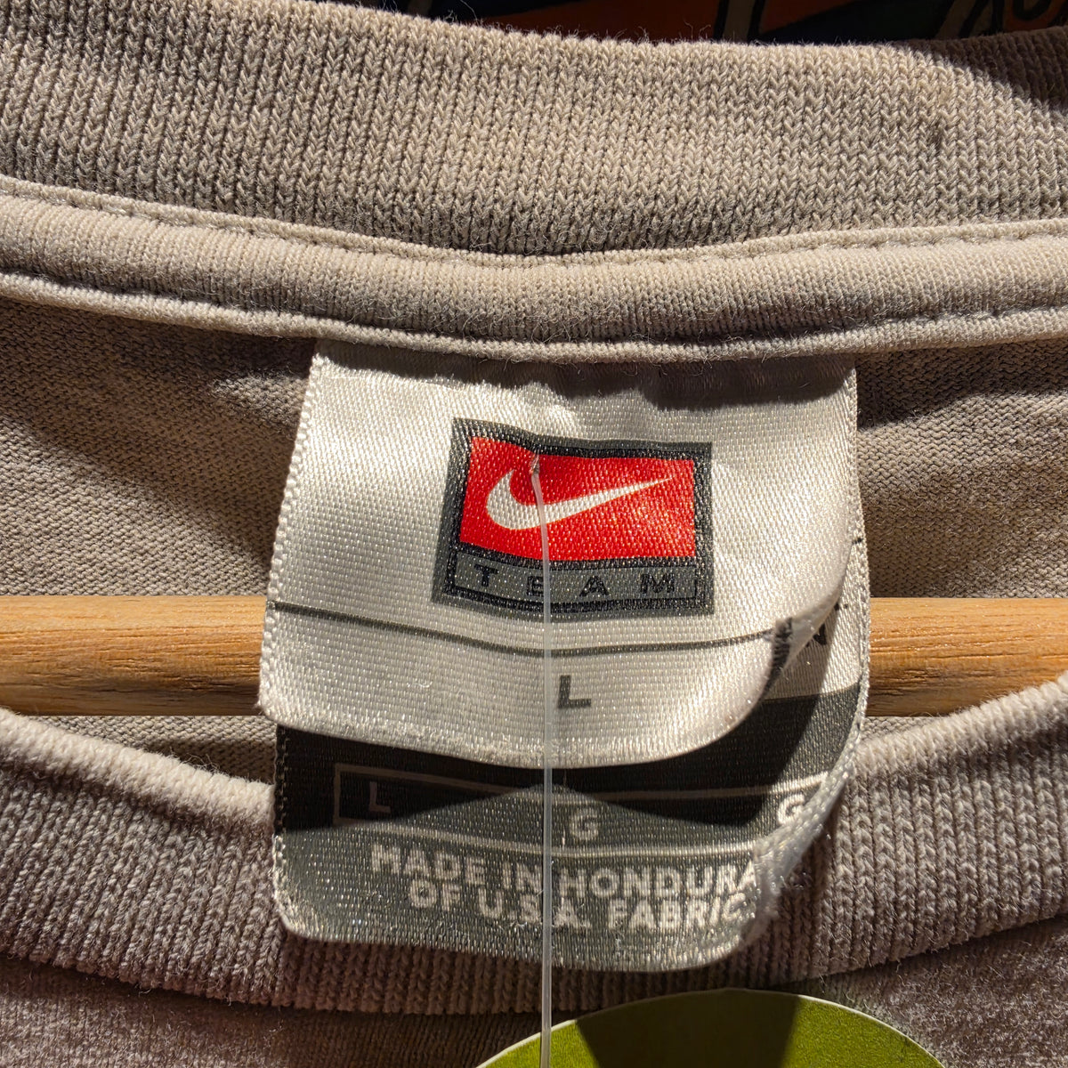 VTG 2005 Nike Center Swoosh Seattle Mariners Adrián Beltré White T-Shirt: Large