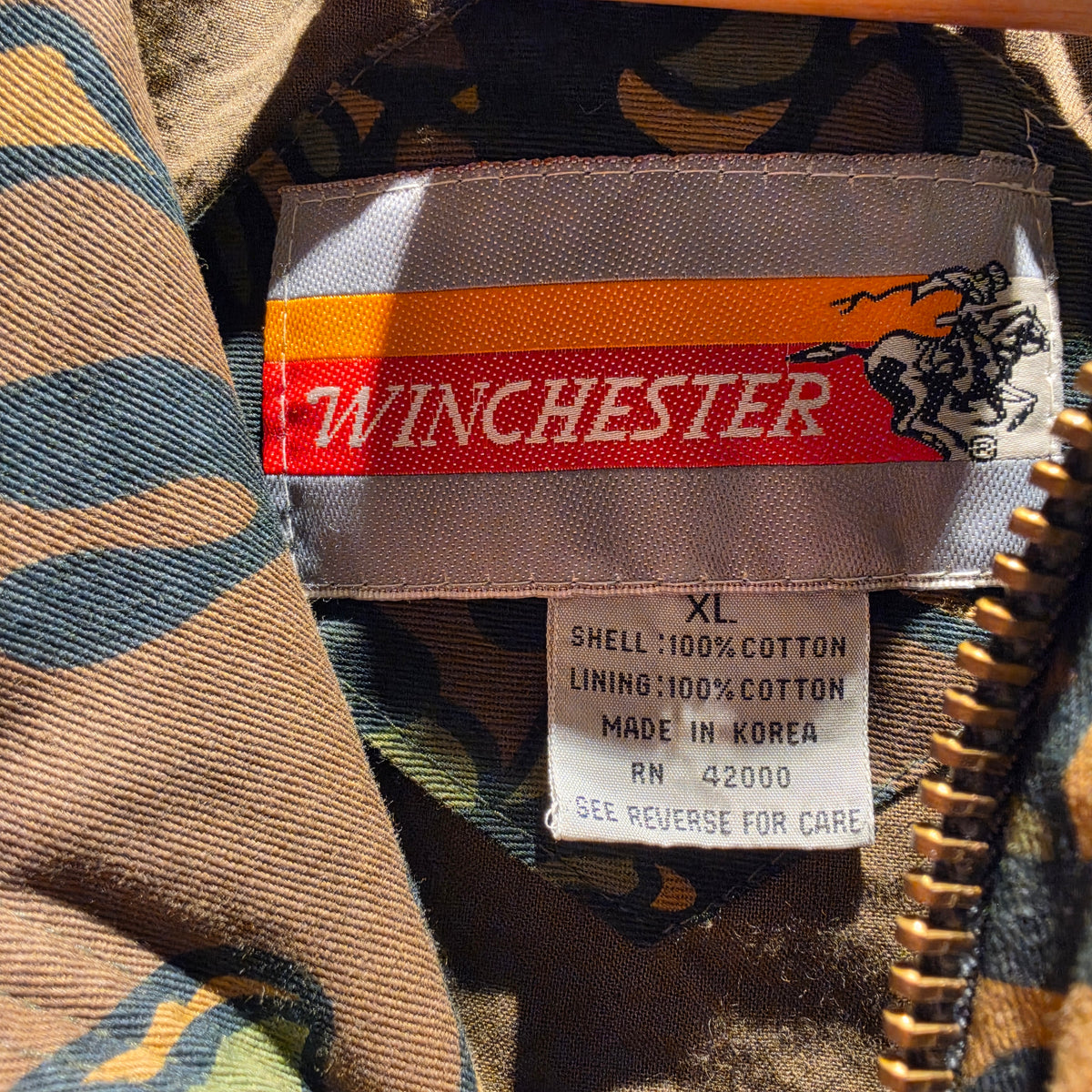 VTG Winchester Hunting Jacket Camo Hooded Mens: XL