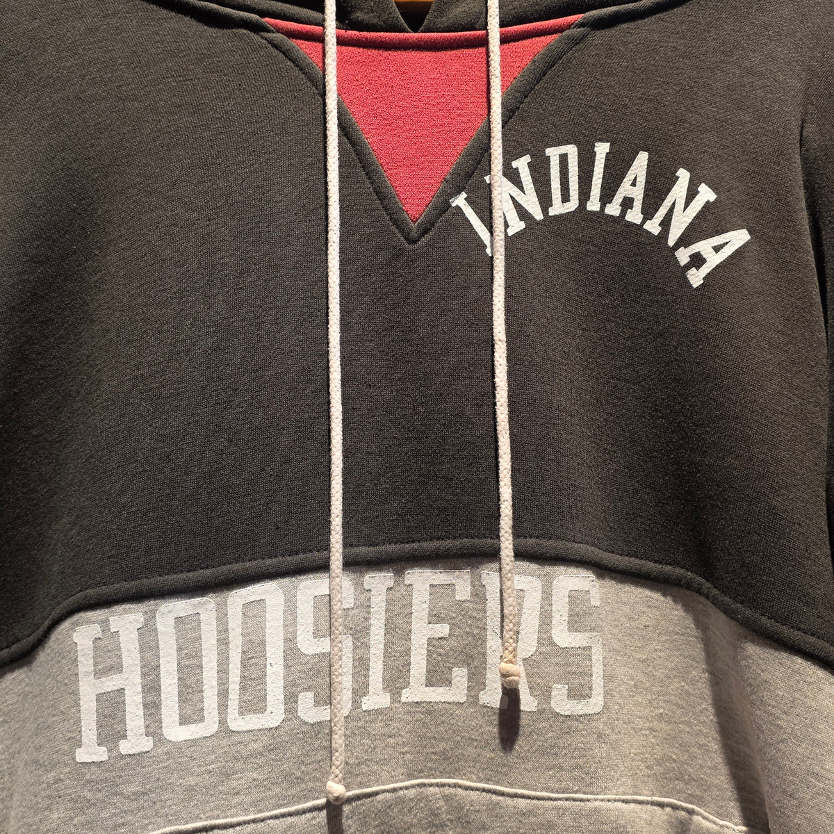 VTG Three Toned Indiana University Hoosiers Hoodie: XL