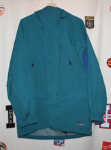 Load image into Gallery viewer, LL Bean GoreTex Jacket: L
