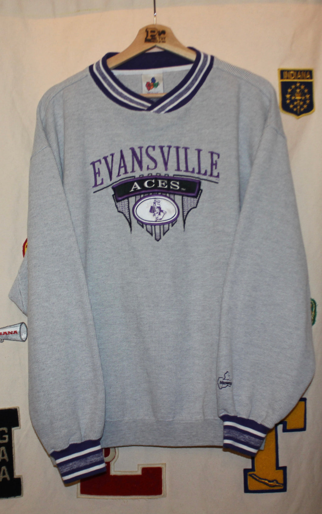 University of Evansville Aces Crewneck: L