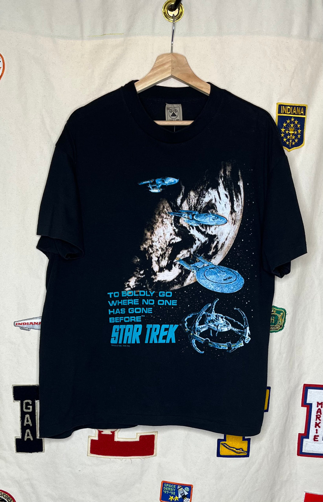 Vintage Star Trek Earth Black T-Shirt: XL