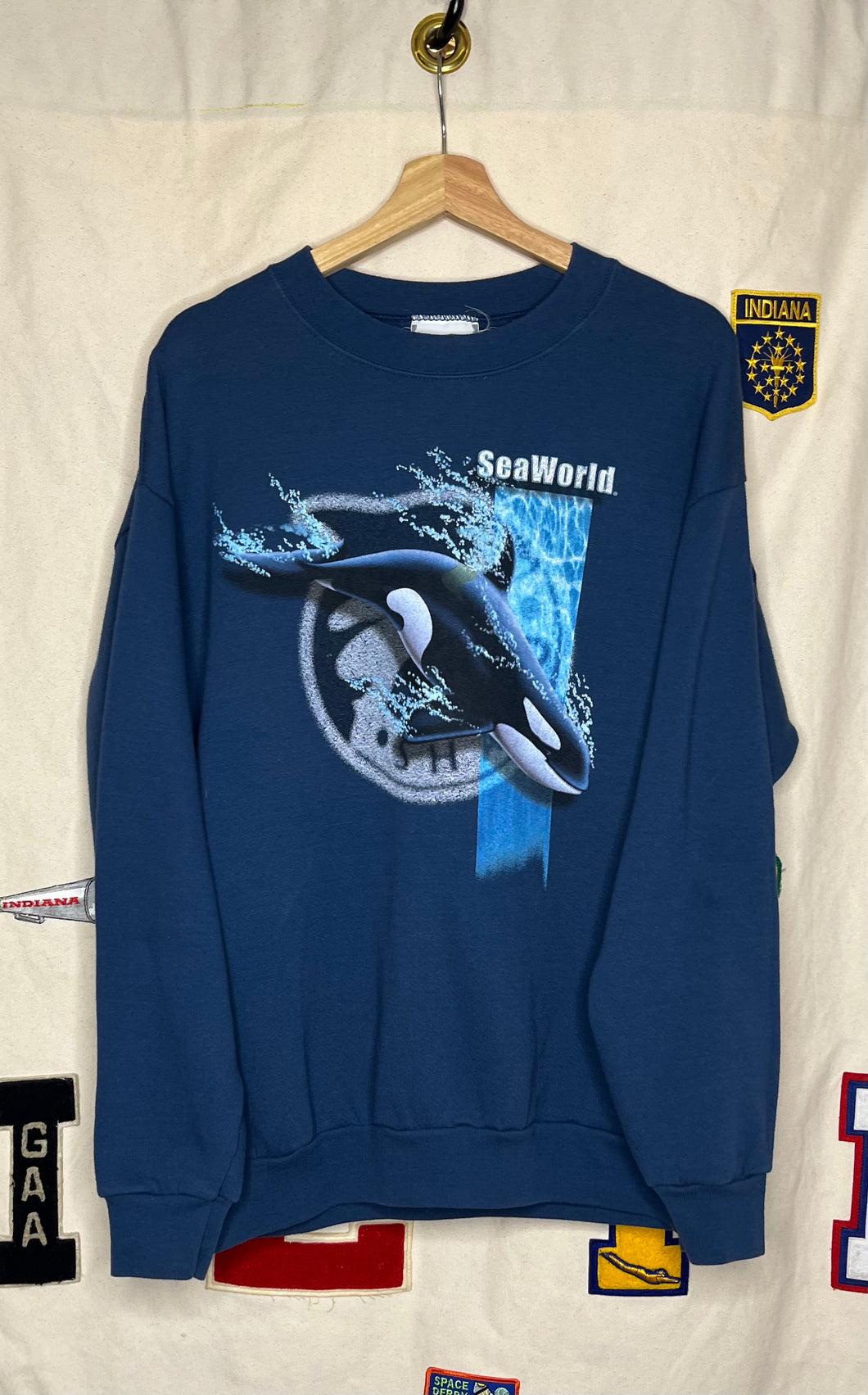 SeaWorld Whale Crewneck: L/XL