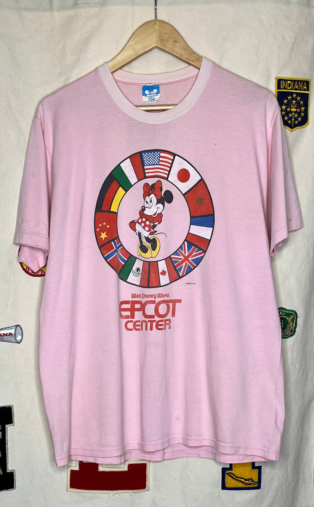 Minnie Mouse Disney Epcot Center T-Shirt: XL