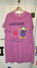 Load image into Gallery viewer, Garfield Aquarius Zodiac Sign T-Shirt: XL
