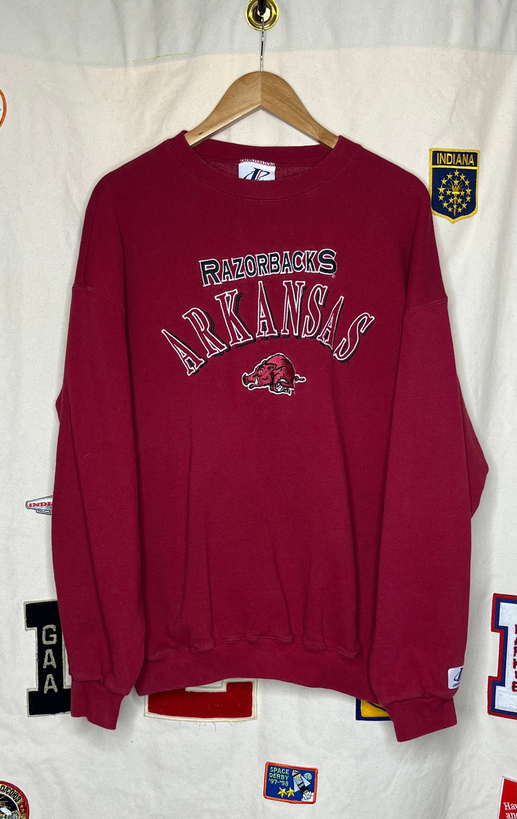 University of Arkansas Razorbacks Embroidered Crewneck: L