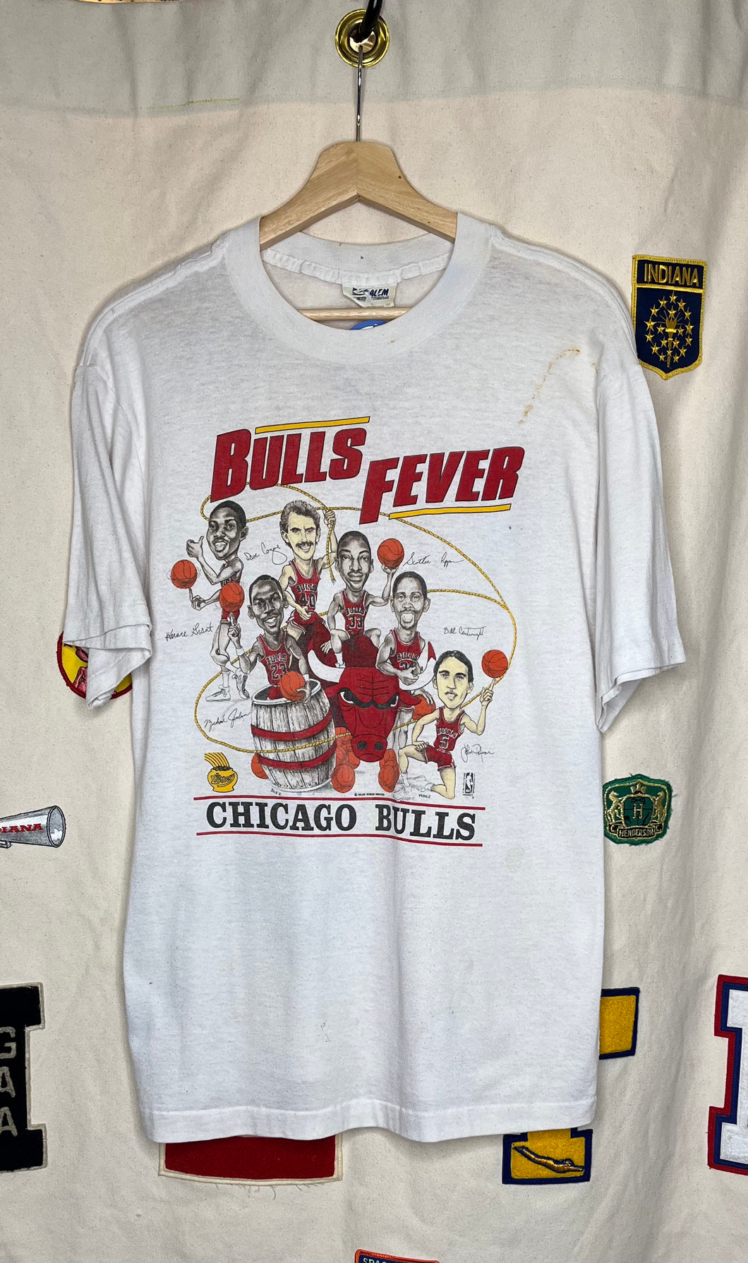 Chicago Bulls Fever White Caricature T-Shirt: L