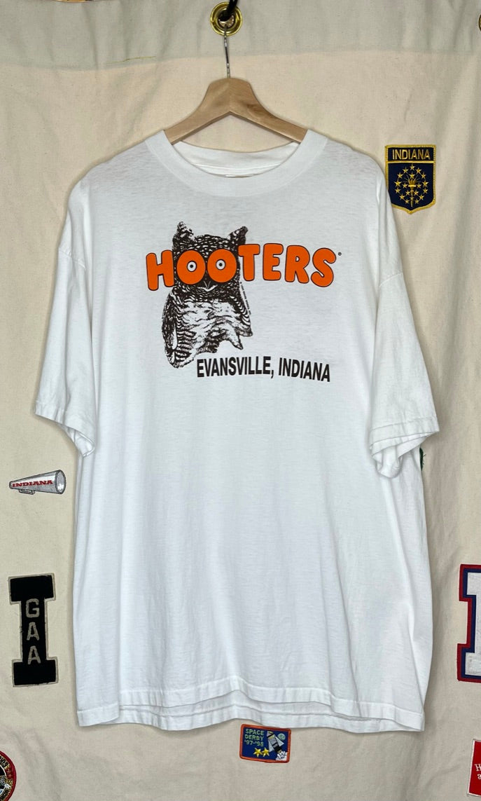 Hooters Evansville Indiana T-Shirt: XXL