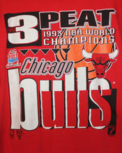 Load image into Gallery viewer, 1993 Chicago Bulls Championship T-Shirt: L
