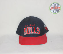 Load image into Gallery viewer, Chicago Bulls Starter Snapback
