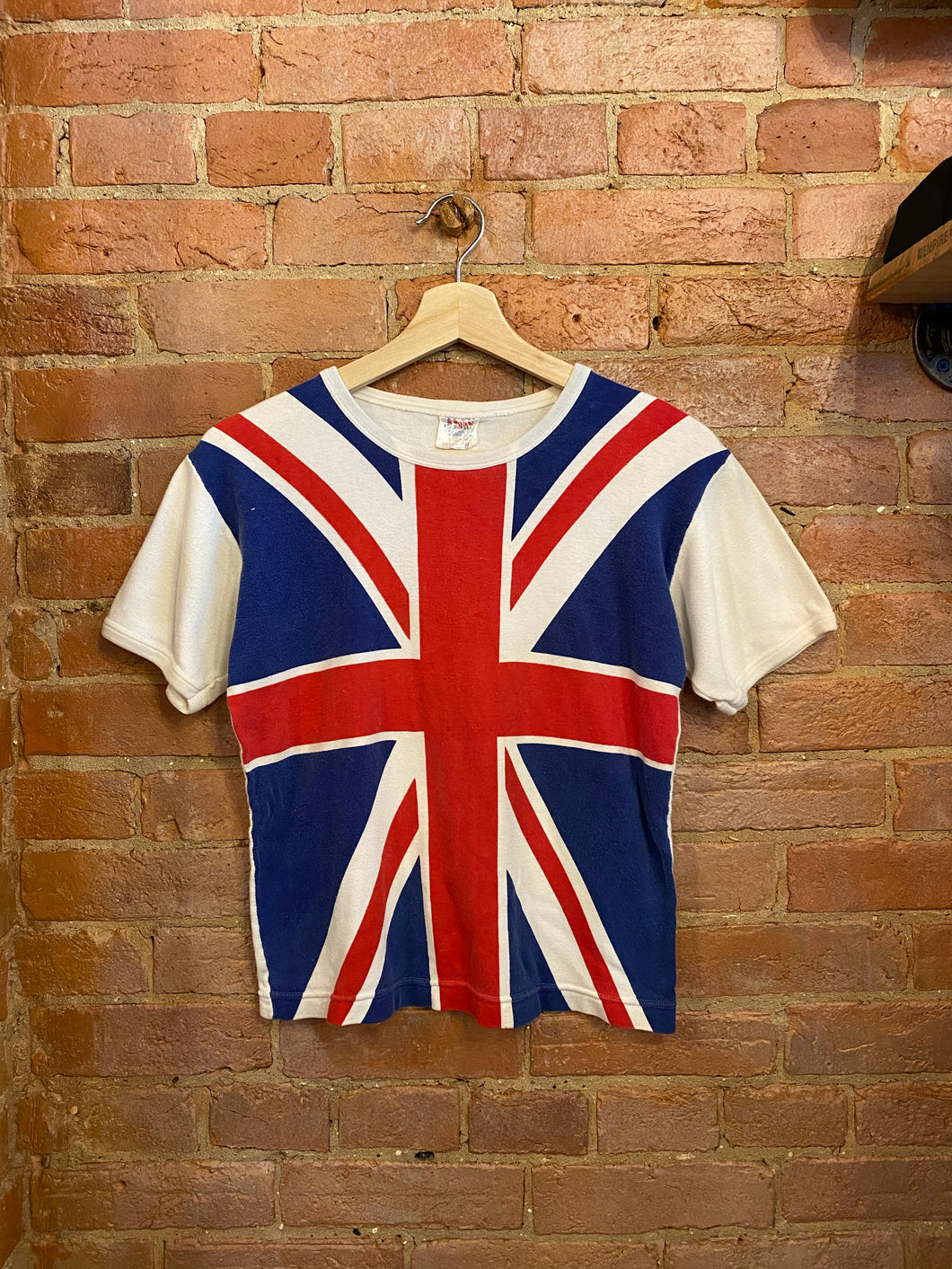 Vintage England T-Shirt: Small/medium