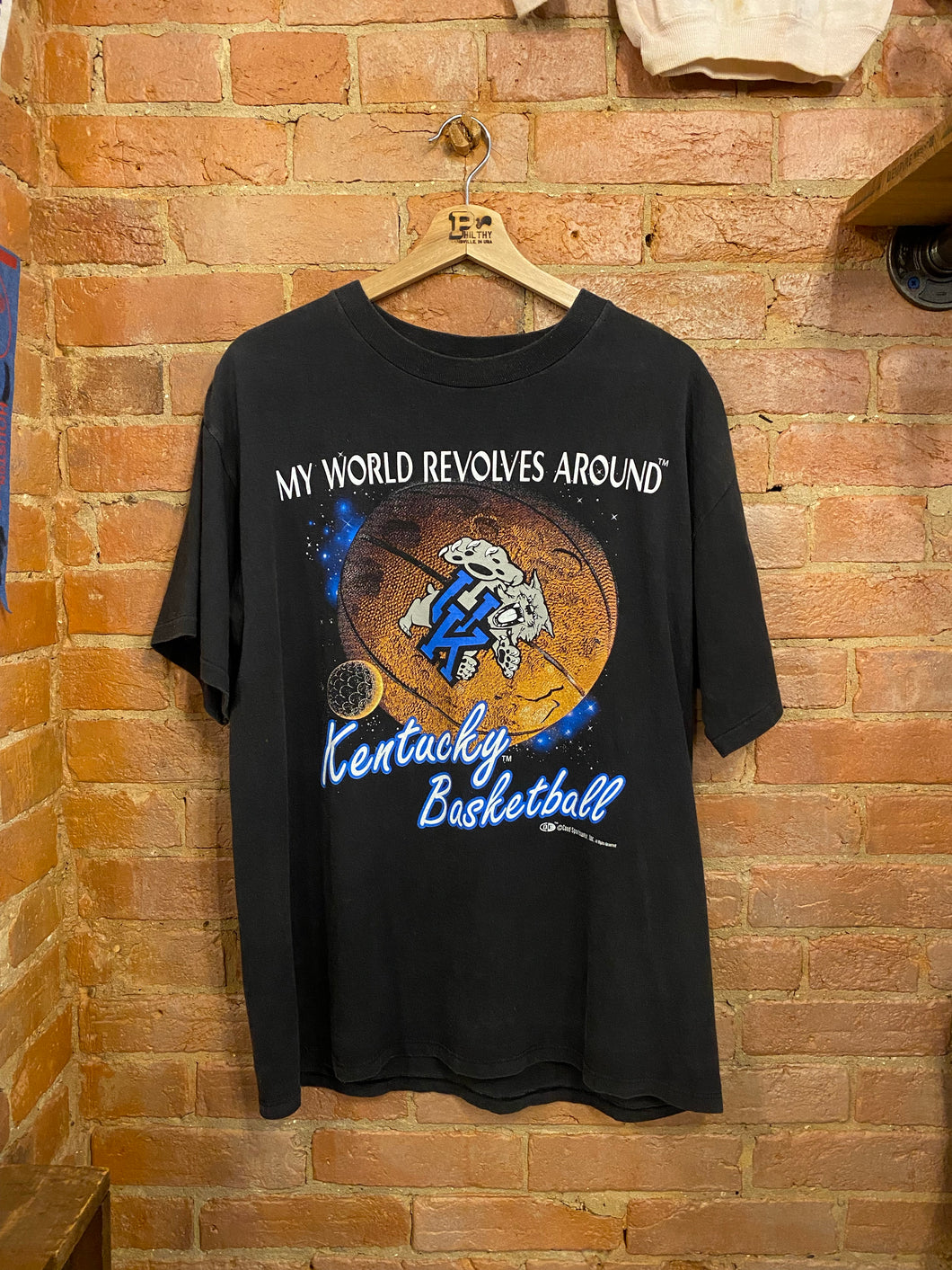 Vintage Kentucky Basketball T-Shirt:  XL