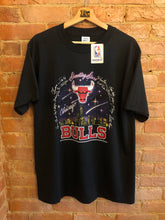 Load image into Gallery viewer, Vintage Chicago Bulls Shooting Stars Black T-Shirt: Large
