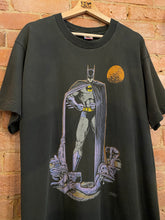 Load image into Gallery viewer, Vintage 1998 Batman T-Shirt: XL
