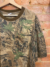 Load image into Gallery viewer, Realtree Camo Pocket Tee: XL
