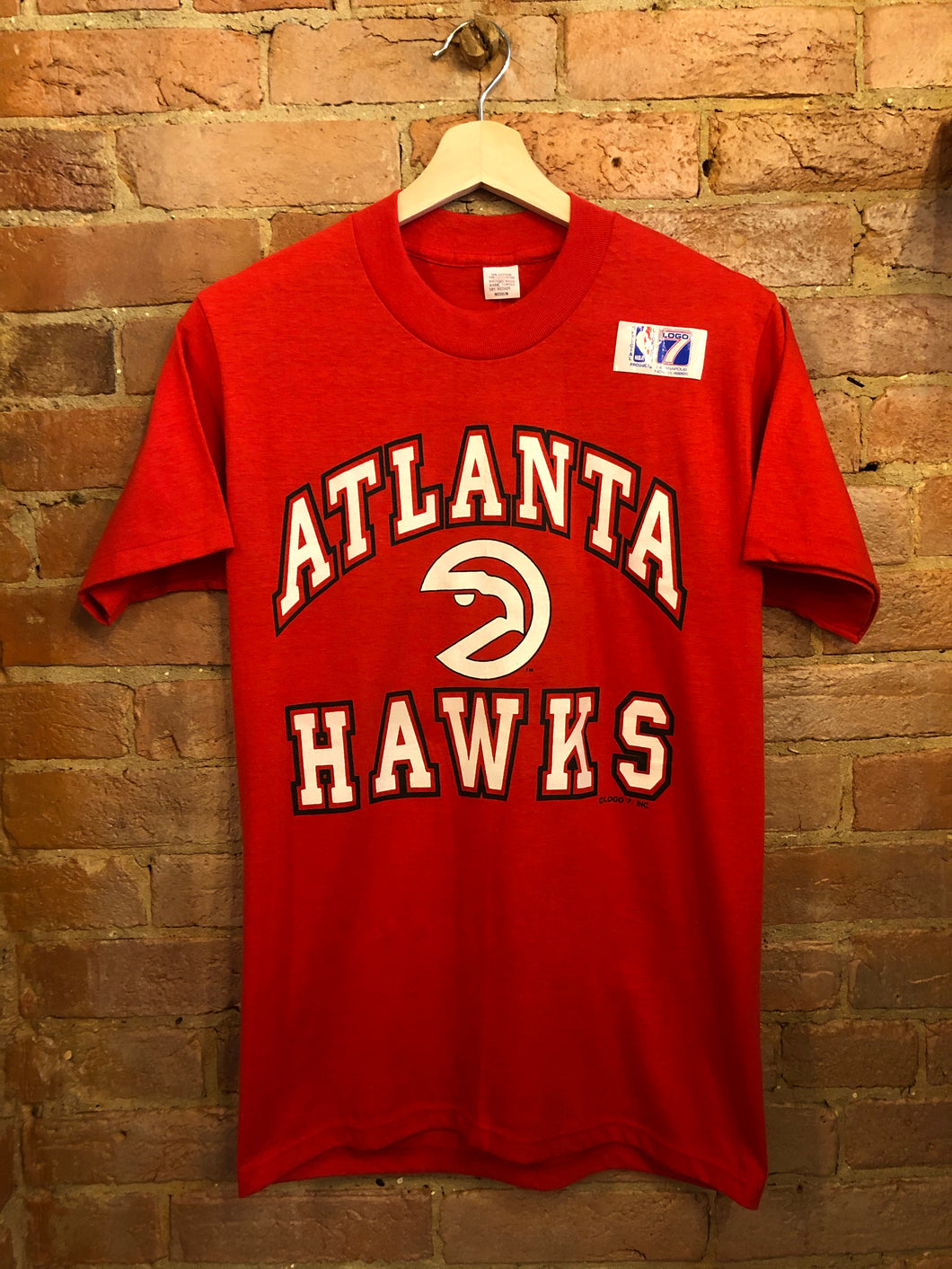 Vintage Atlanta Hawks NBA T-Shirt: Medium