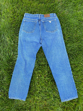 Load image into Gallery viewer, Vintage Guess Classic Denim: 34X30
