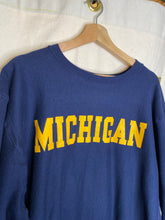 Load image into Gallery viewer, Vintage University of Michigan Champion Reverse Weave Crewneck Sweatshirt: XL
