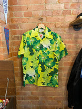 Load image into Gallery viewer, 70s Holo-Holo Green Hawaiian Button-Up Shirt: Small
