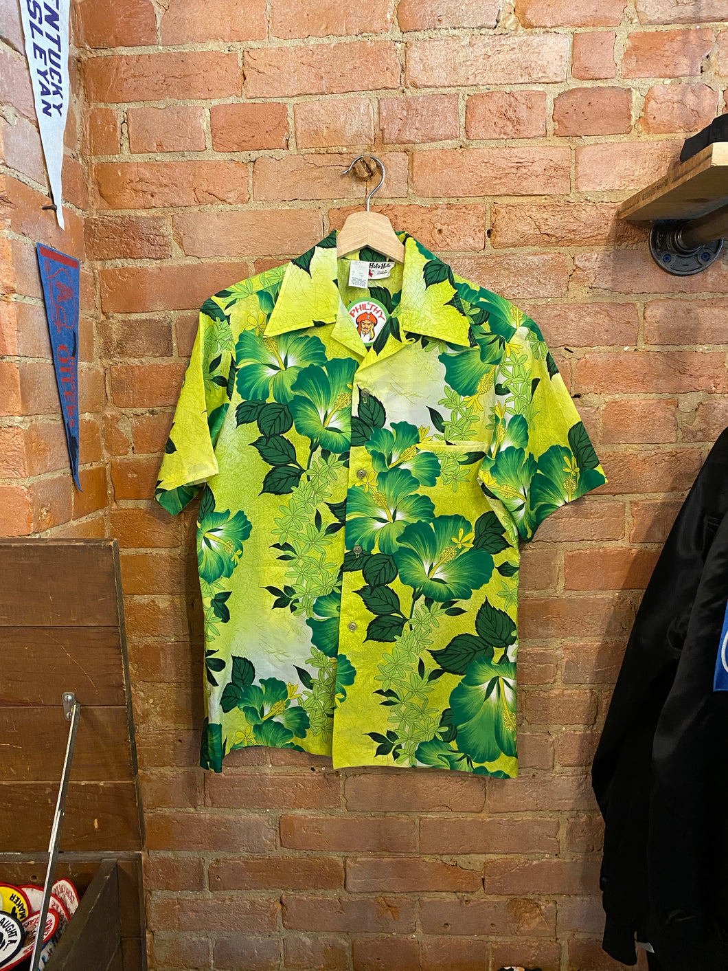 70s Holo-Holo Green Hawaiian Button-Up Shirt: Small
