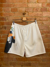 Load image into Gallery viewer, Vintage Camel Shorts: L/XL
