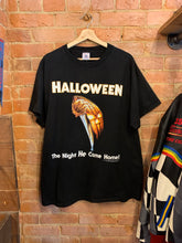 Load image into Gallery viewer, Halloween T-Shirt : Large
