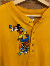 Load image into Gallery viewer, Vintage Disney Quarter Button Up: M
