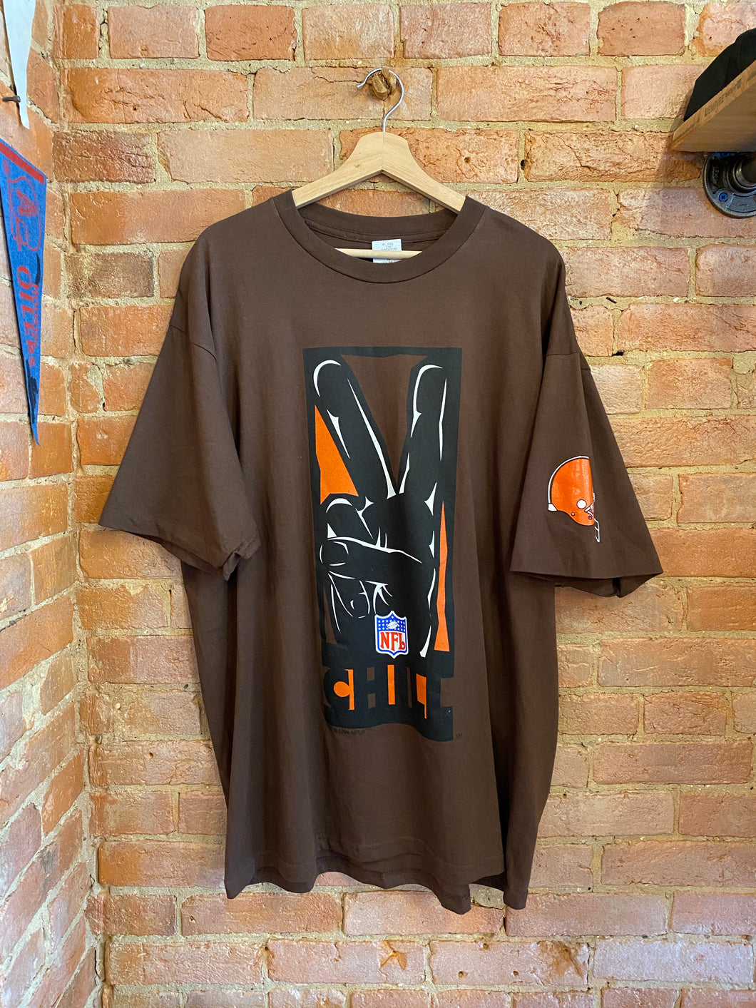 Cleveland Browns Chill Peace Sign T-Shirt: XXL