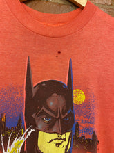 Load image into Gallery viewer, Vintage 1992 Batman Returns T-Shirt: Youth large/Adult Small
